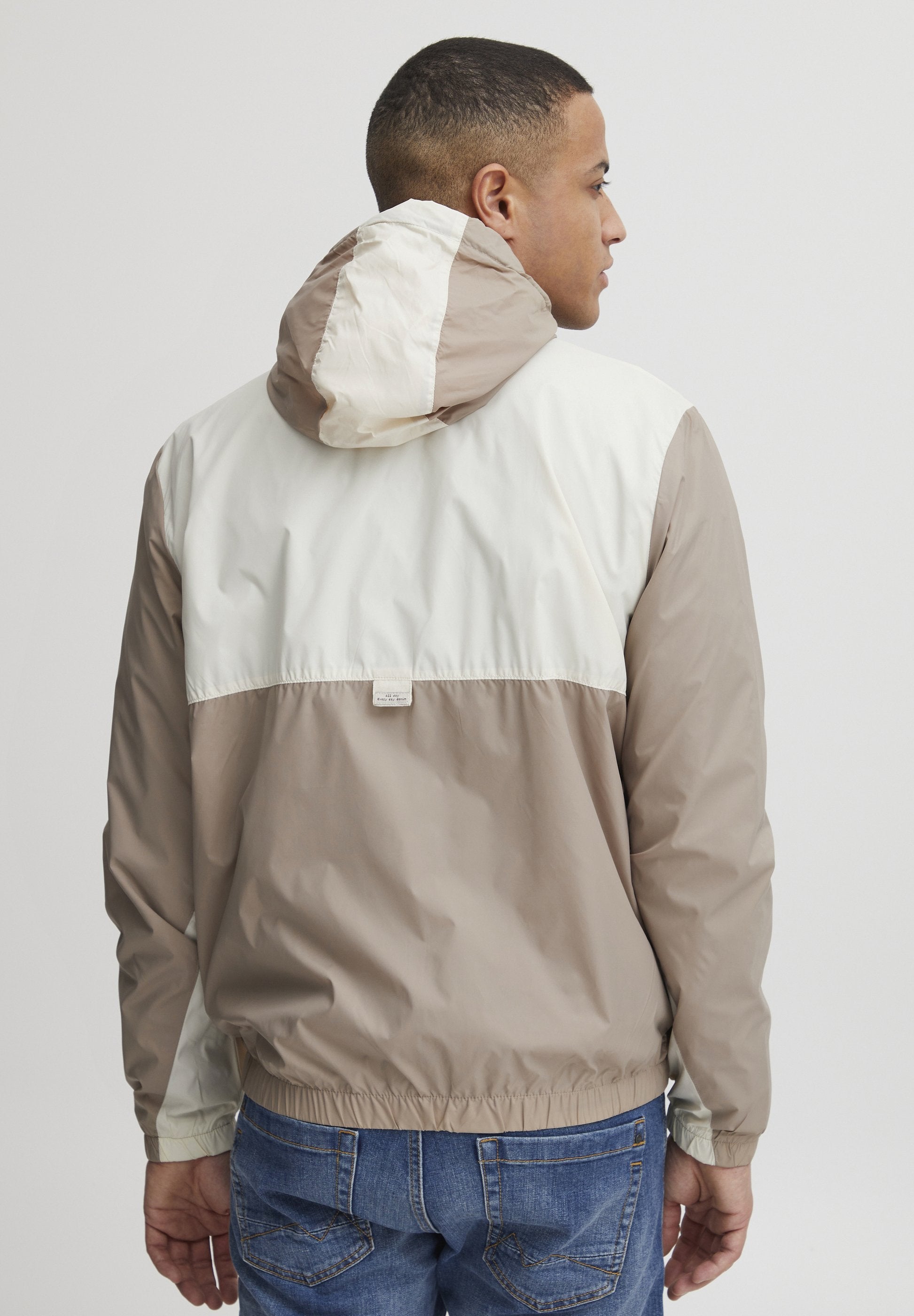 BHOUTERWEAR HOODED Media 4