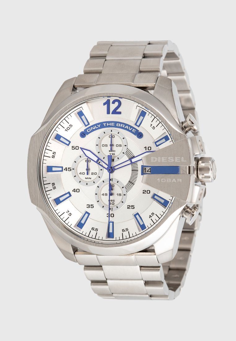 Silberner Edelstahlarmband mit blauen Akzenten, runder Zifferblatt, Chronographenfunktionen und einem silbernen Armband; wasserdicht bis zu 10 bar.