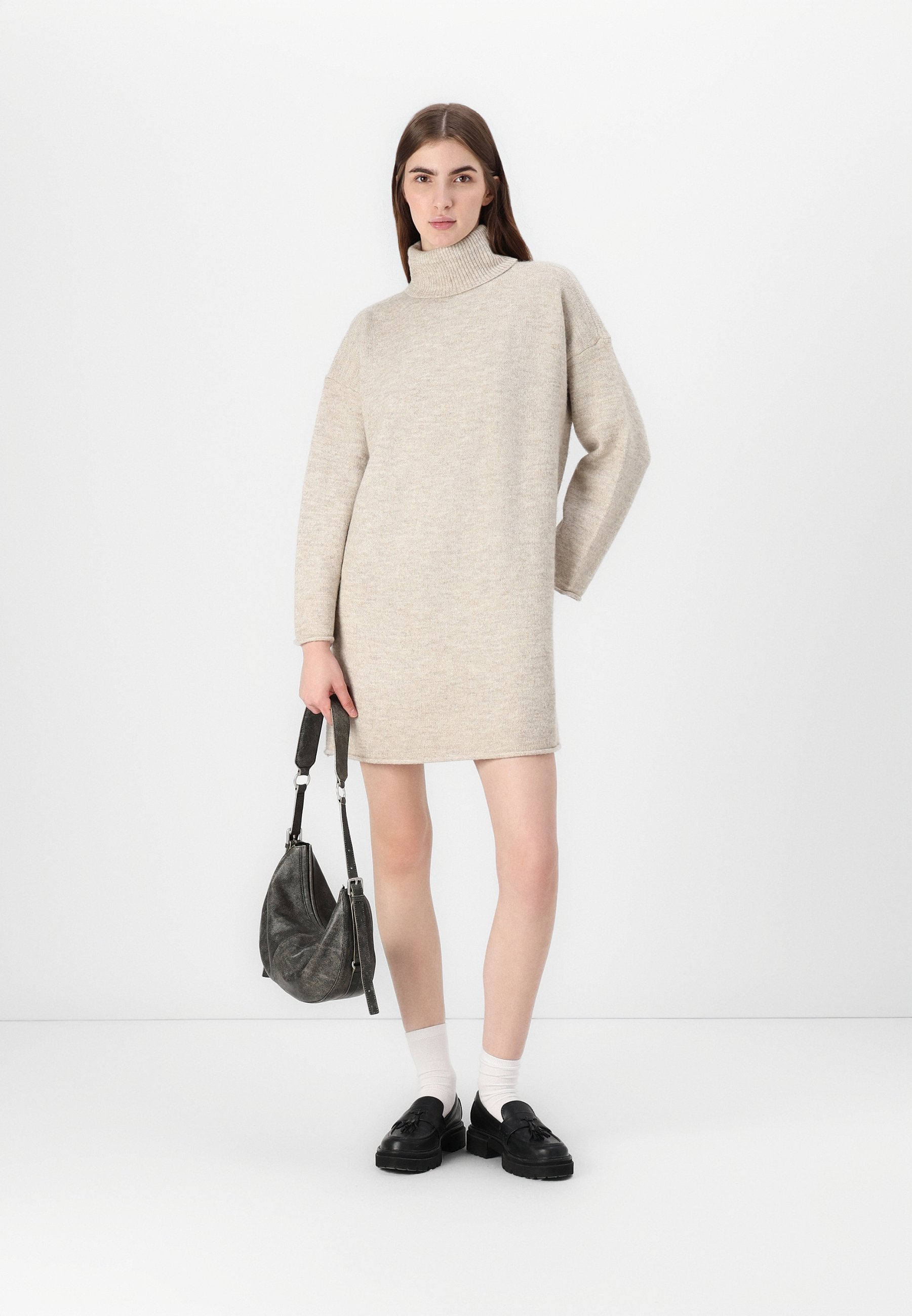 Aware Knitted VMGEMMA Short