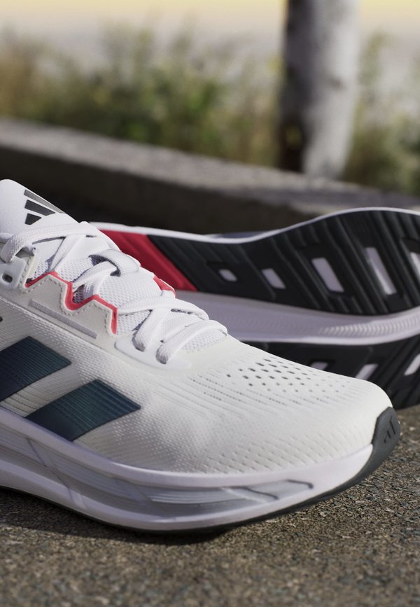 adidas Performance QUESTAR 3 M