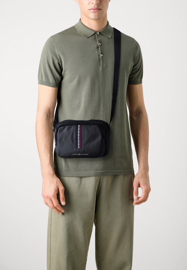 Tommy Hilfiger CAMERA BAG - Cross body bag - black