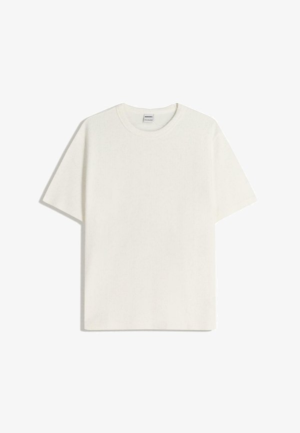 Bershka TEXTURED SHORT SLEEVE - T-SHIRT - Basic T-shirt - white
