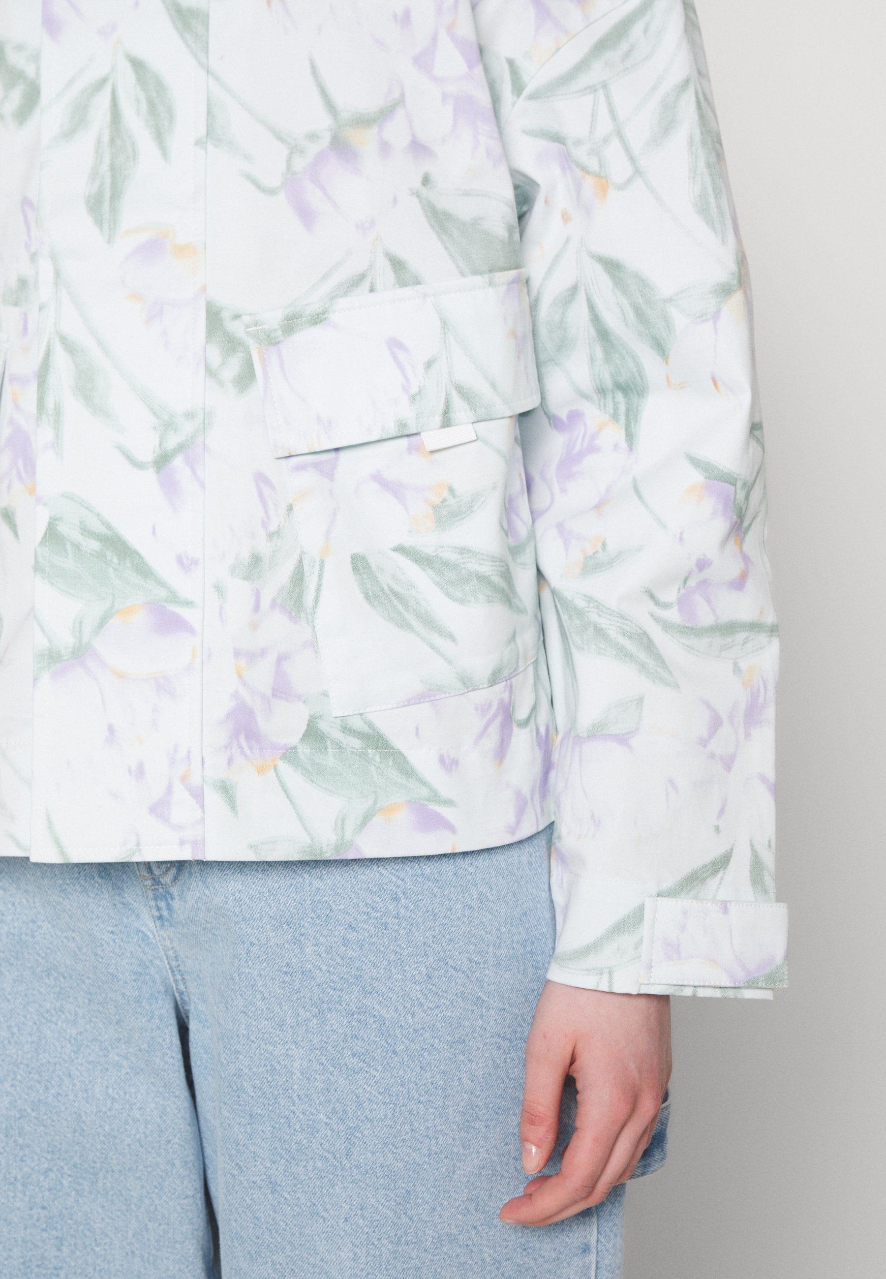 New Balance NB ESSENTIALS BLOOMY JACKET