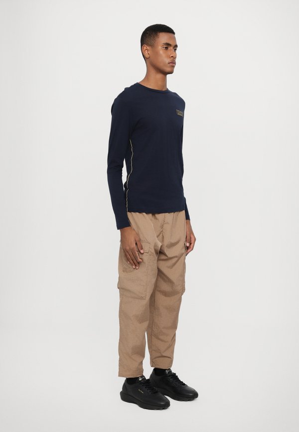 EA7 Emporio Armani