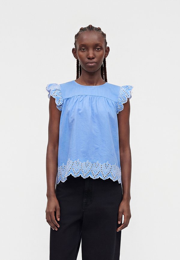 ONLY ONLTULUM - Blouse - blue bonnet/bright white