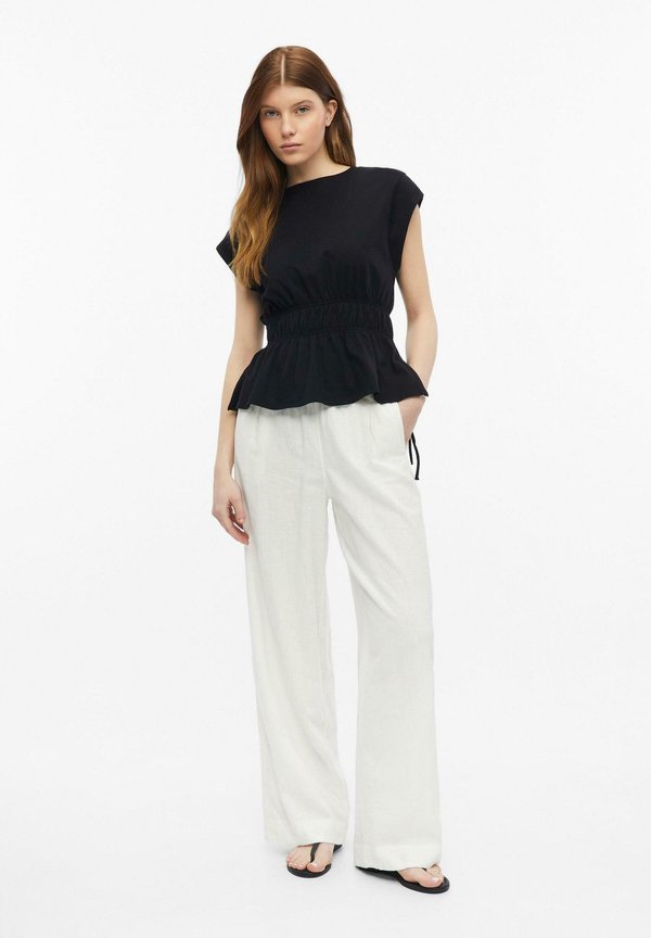 s.Oliver HOSE - Trousers - weiß