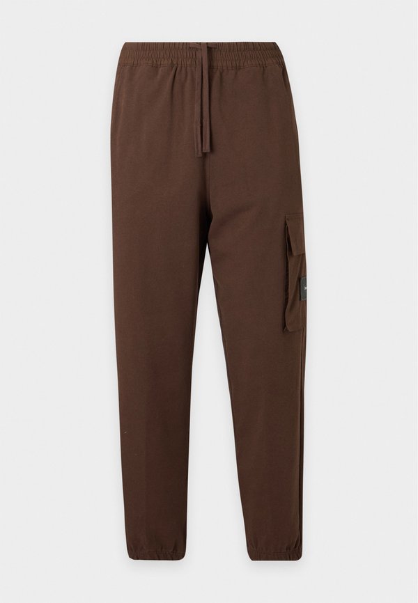 Calvin Klein Jeans BADGE JOGGER - Tracksuit bottoms - brown cork