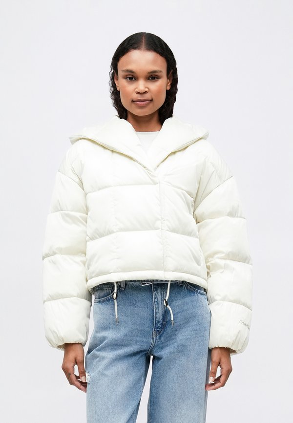 Calvin Klein MID WEIGHT SHORT WRAP PUFF