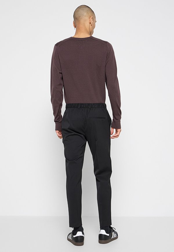 Calvin Klein SLIM FIT
