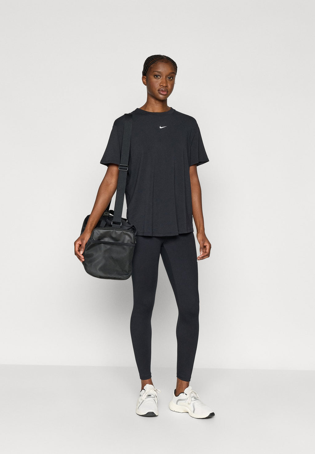 Nike Performance ONE