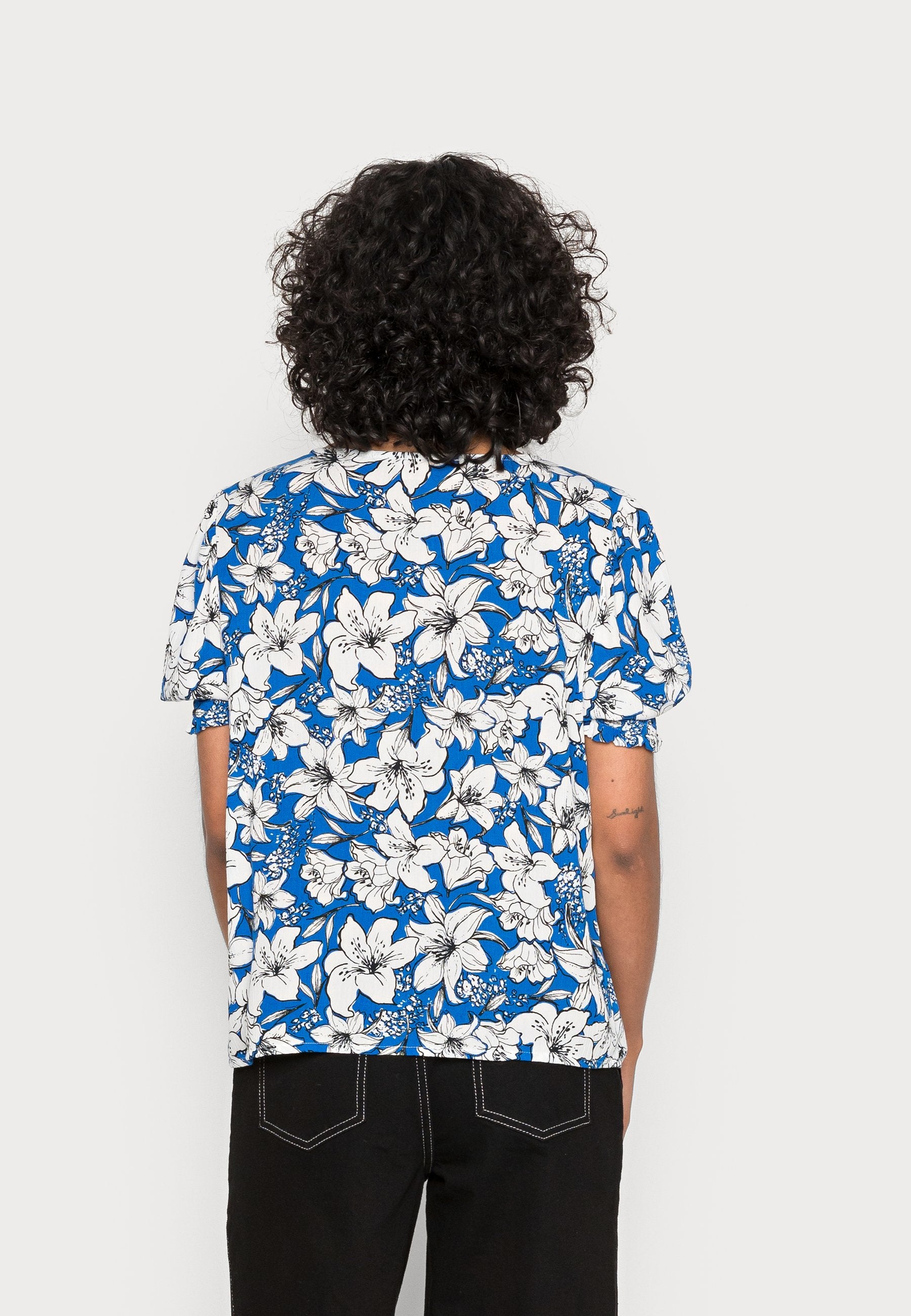 ONLY ONLFREDERIKKE V NECK
