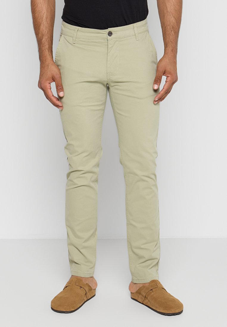 Lindbergh Chino Media 1