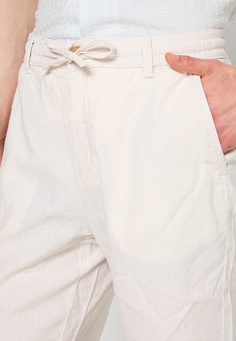 RELAXED FIT Media 4