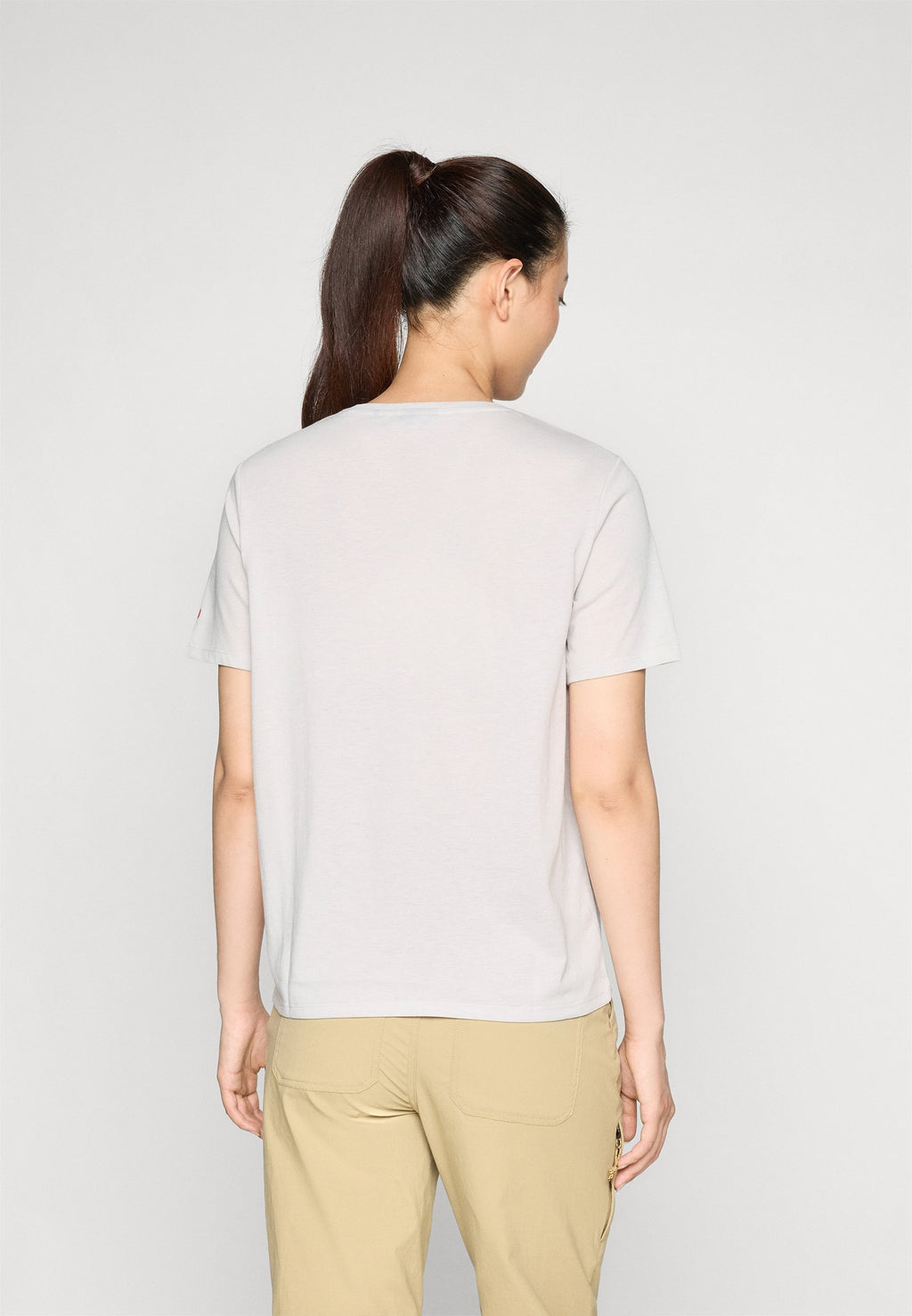 Peak Performance EXPLORE GRAPHIC TEE