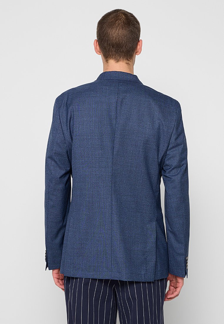 BOSS HUGE SLIM FIT
