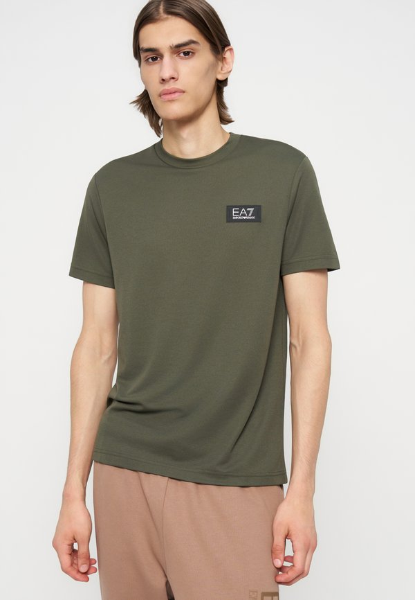 EA7 Emporio Armani