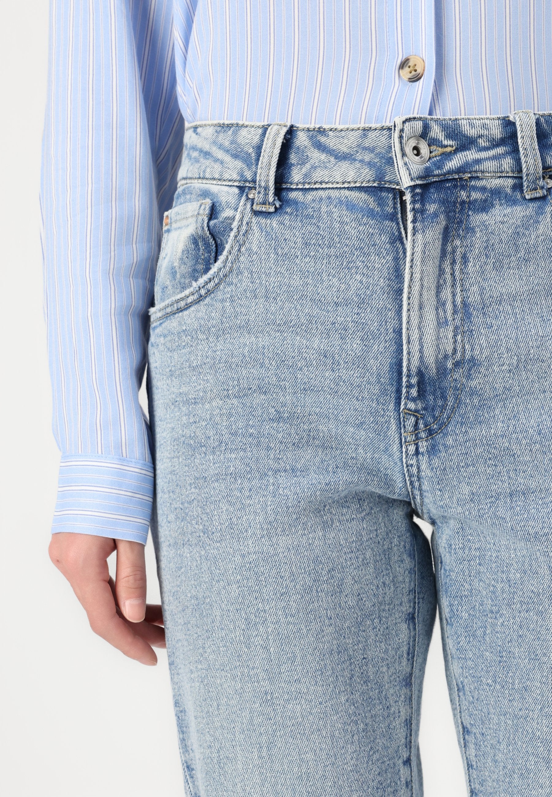 ONLSCARLETT LIFE  Media 6
