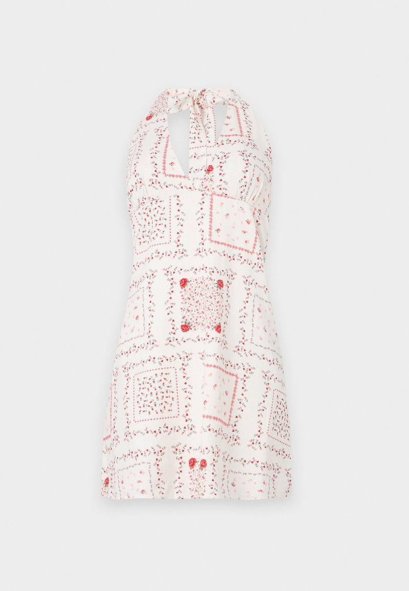 Weißes Kleid mit Halterneck, das ein florales Muster in Rottönen und Rosa, quadratische Designs und eine Schlüssellochöffnung am Ausschnitt zeigt.