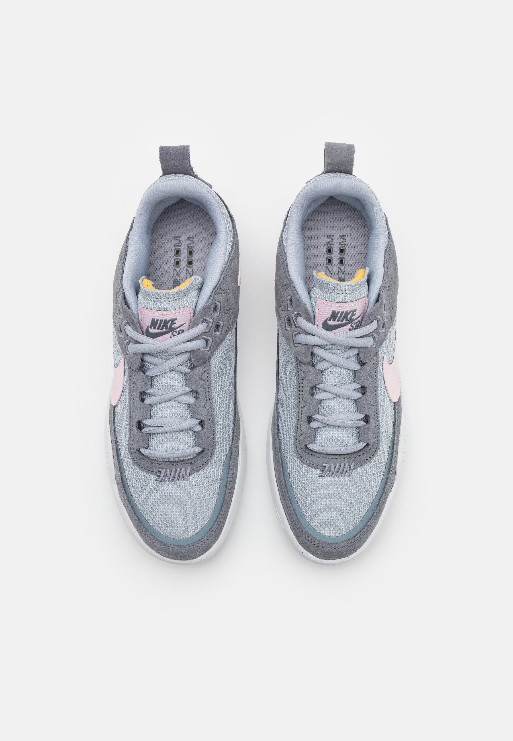 Nike SB SB DAY ONE