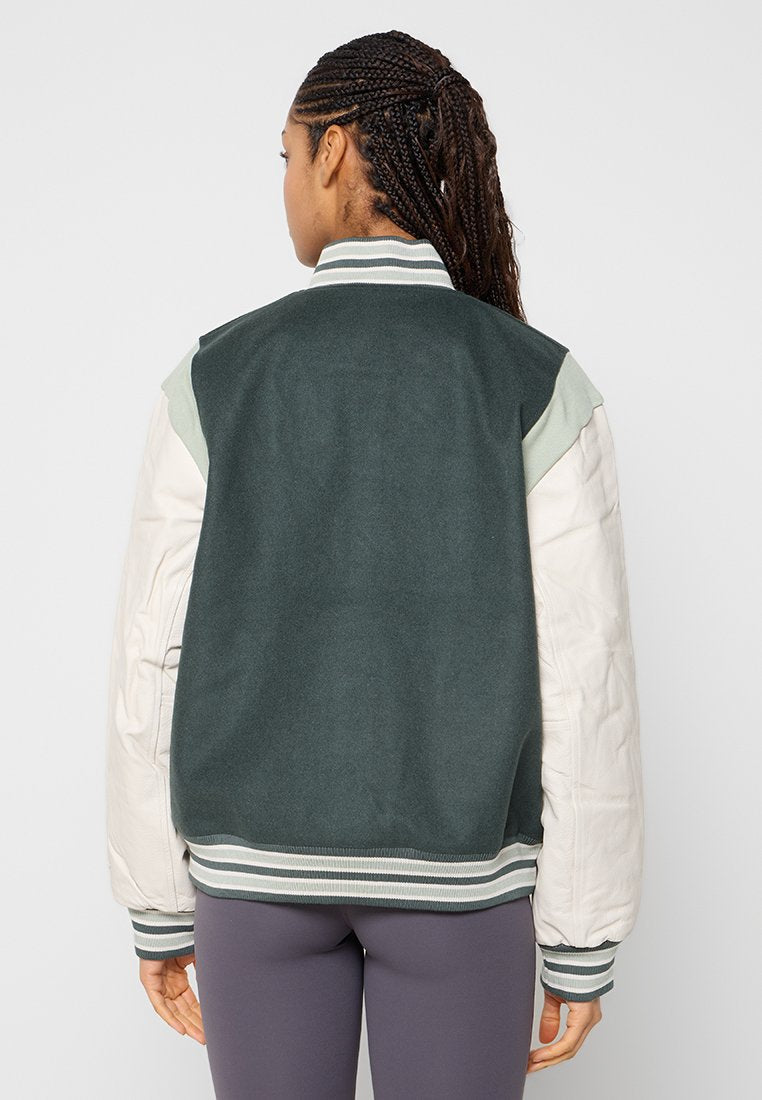 Nike Sportswear DESTROYER