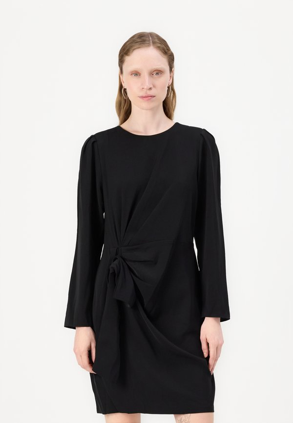 DKNY SIDE KNOT