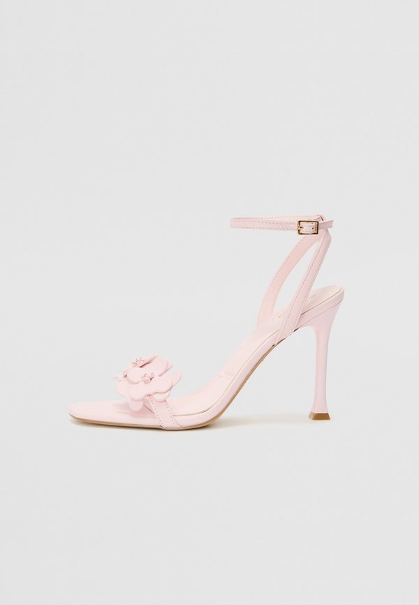 ALDO DAISY