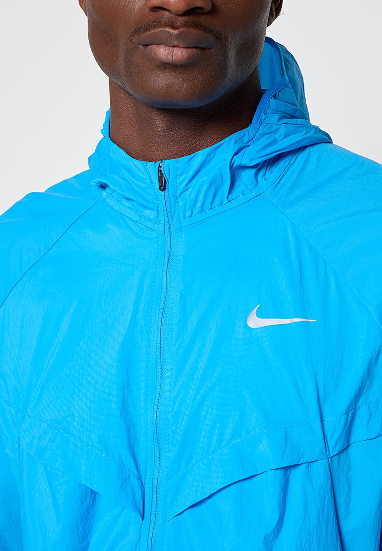 Nike Performance