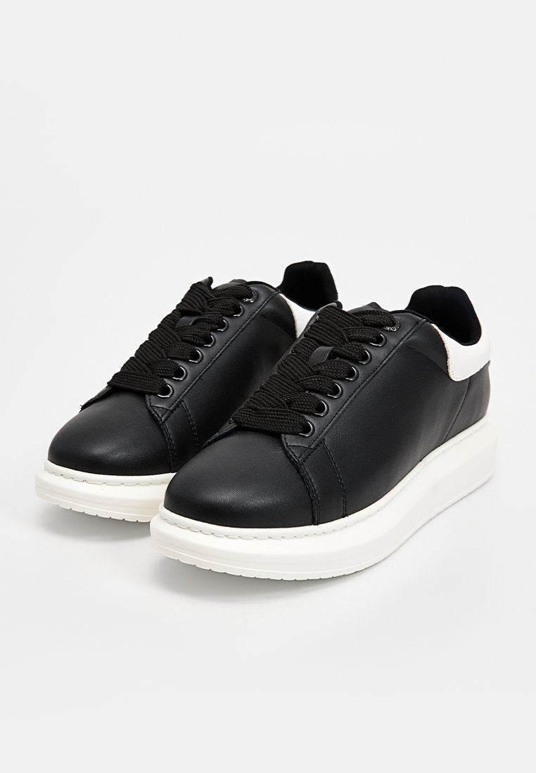 Steve Madden ICCEY
