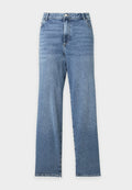Vero Moda Curve VMCLUSIA TESSA MOM JEANS - Mom Jeans - light blue denim