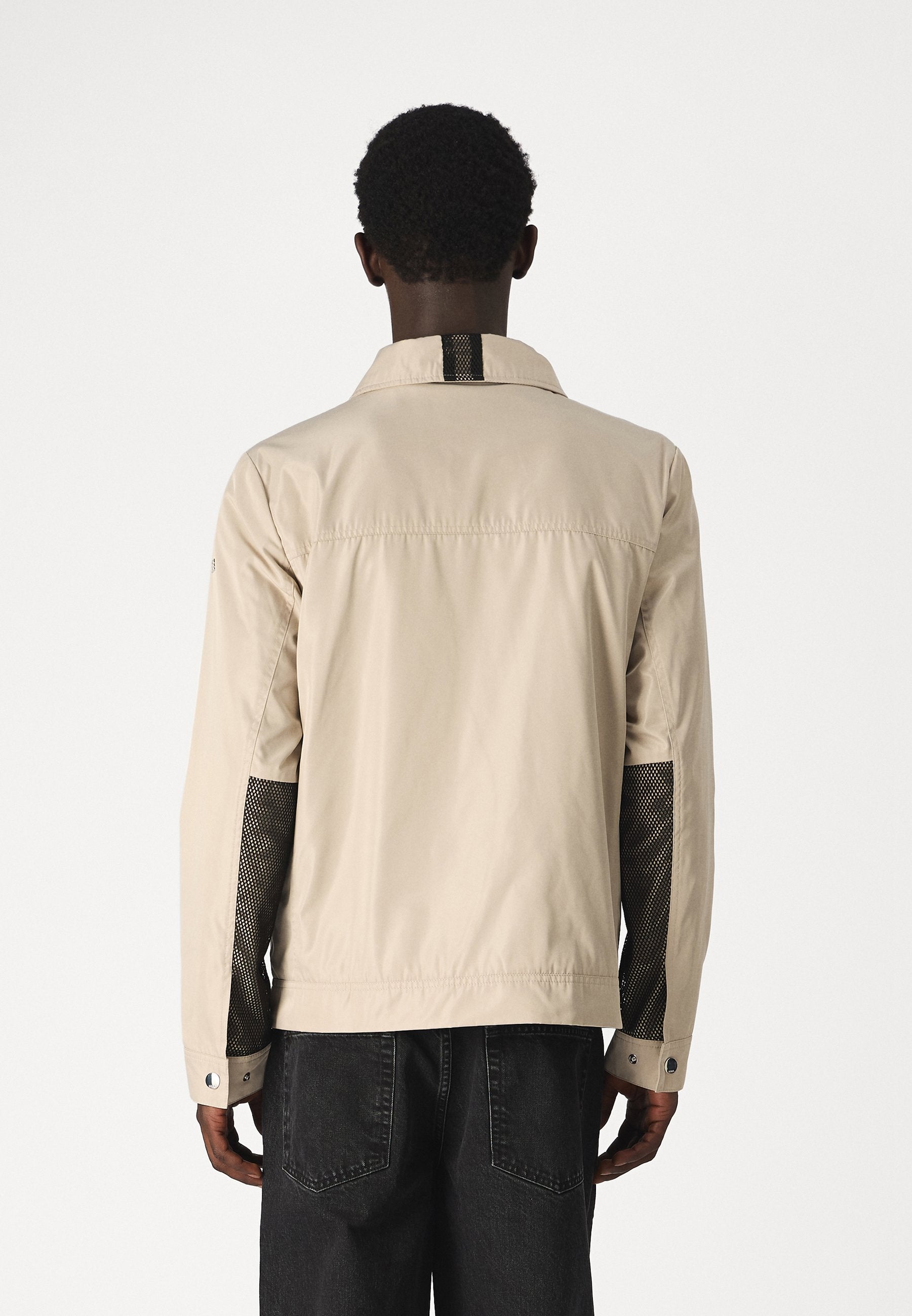 JACKET Media 4