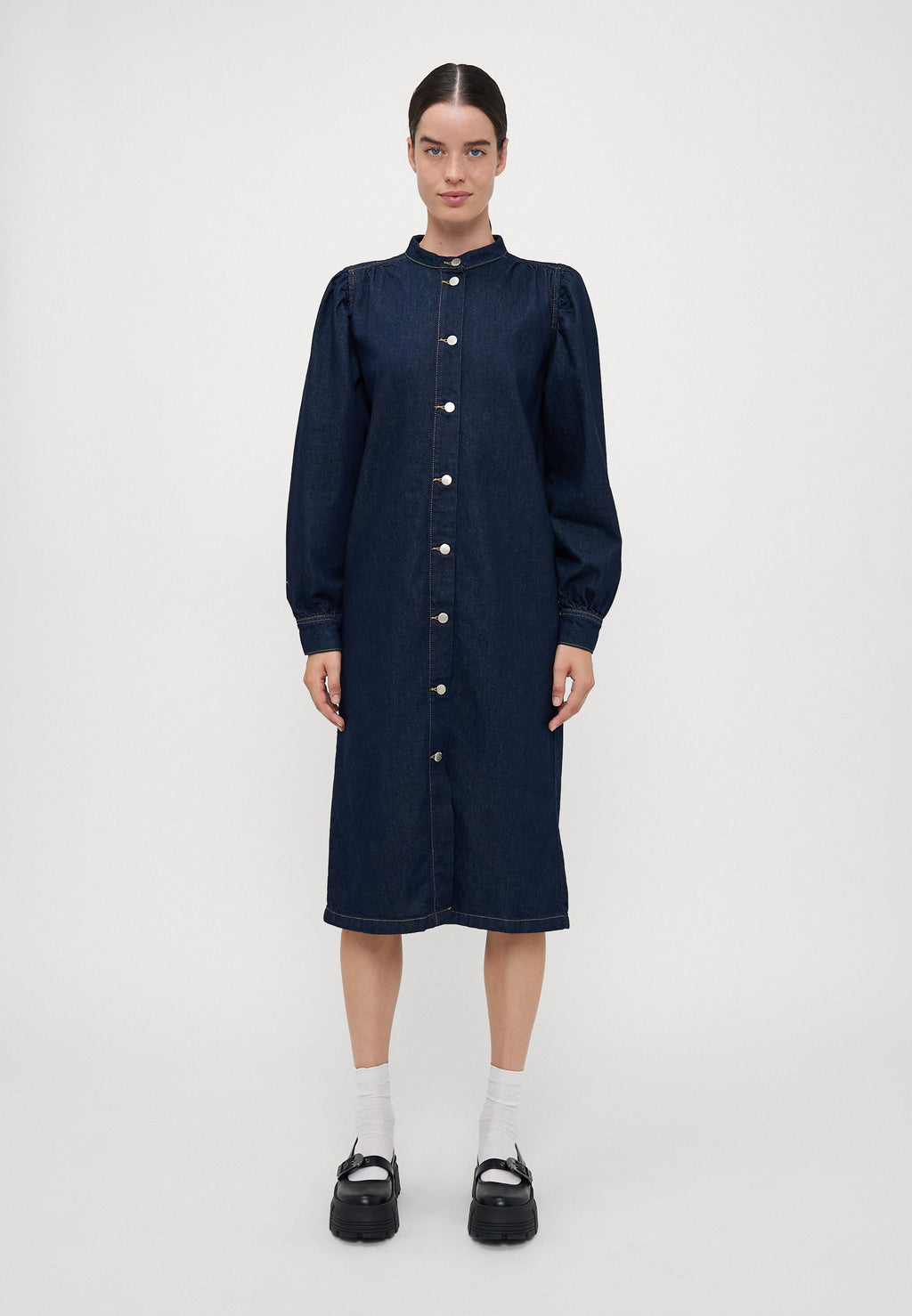 ONLBEATE MIDI DRESS Media 3