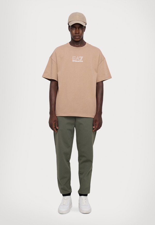 EA7 Emporio Armani TROUSER