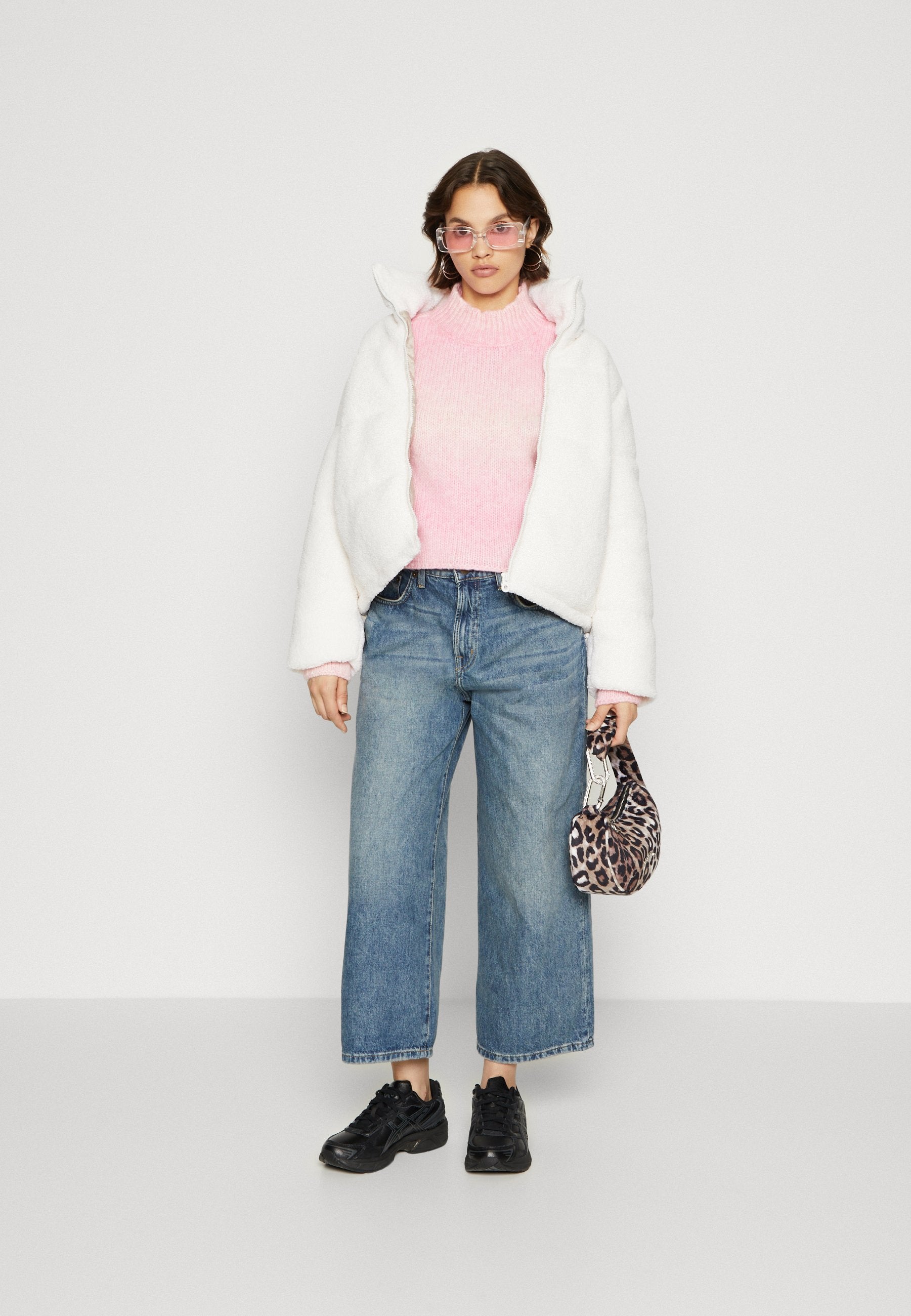 ONLDOLLY HIGHNECK PUFFER Media 2