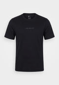 Schwarzes Nike Dri-FIT T-Shirt mit kurzen Ärmeln und kleinem "Nike Athlete Club" Schriftzug in der Brustmitte.