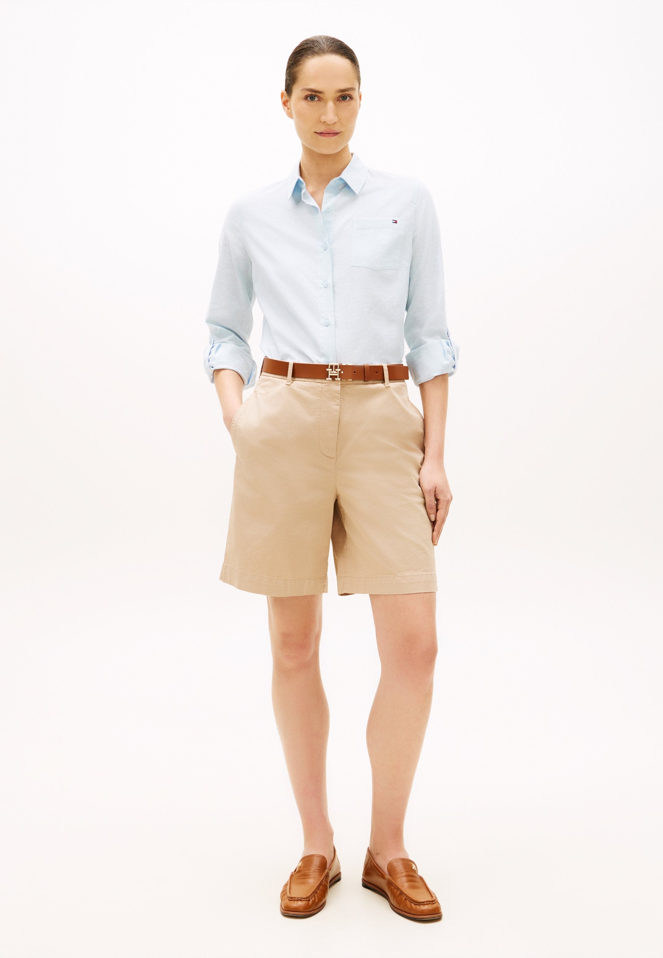 WASHED REGULAR CHINO SHORTS Media 2