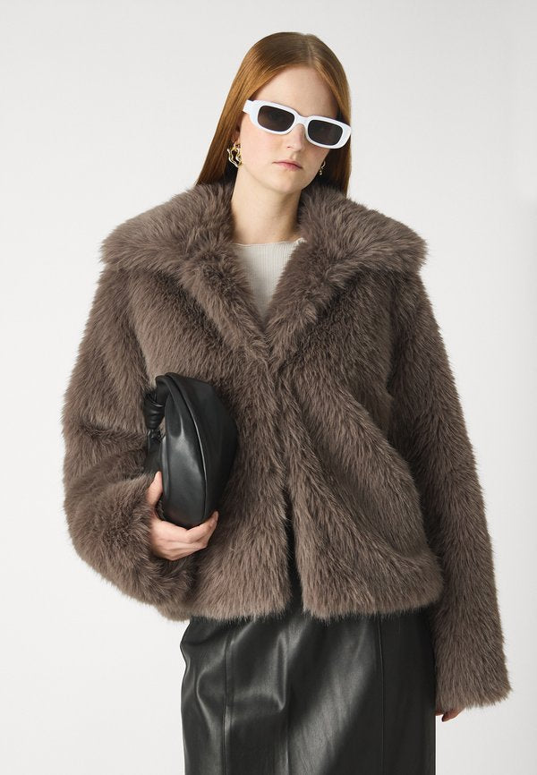 Noisy May Faux fur