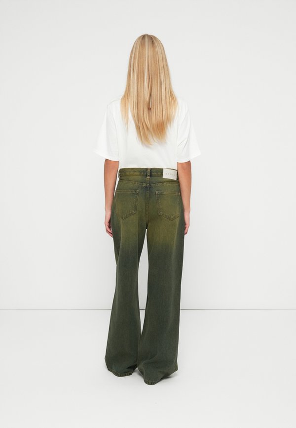 Edwin OLIVIA PANT
