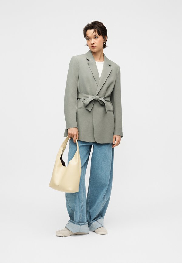 Calvin Klein CASUAL BELTED