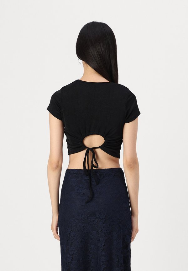 WAL G. DOLLY BACK ROCHED CROP