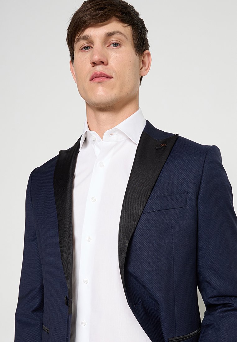 Michael Kors SLIM FIT