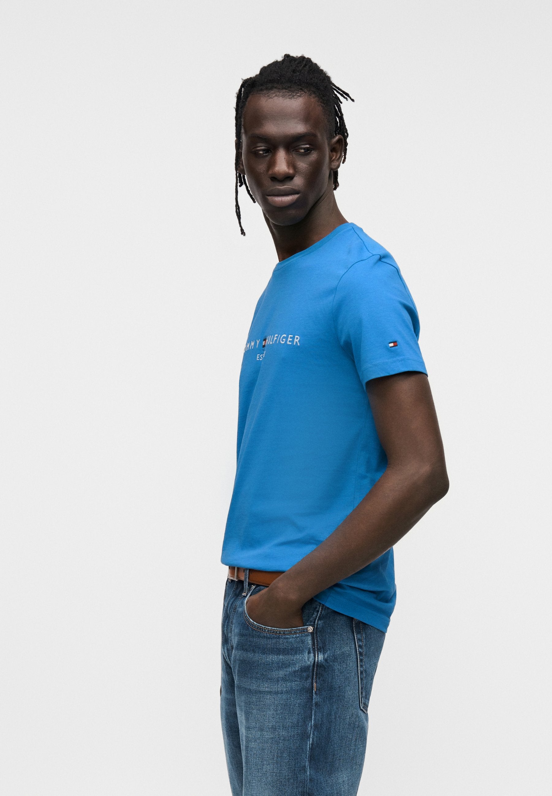 LOGO TEE Media 5