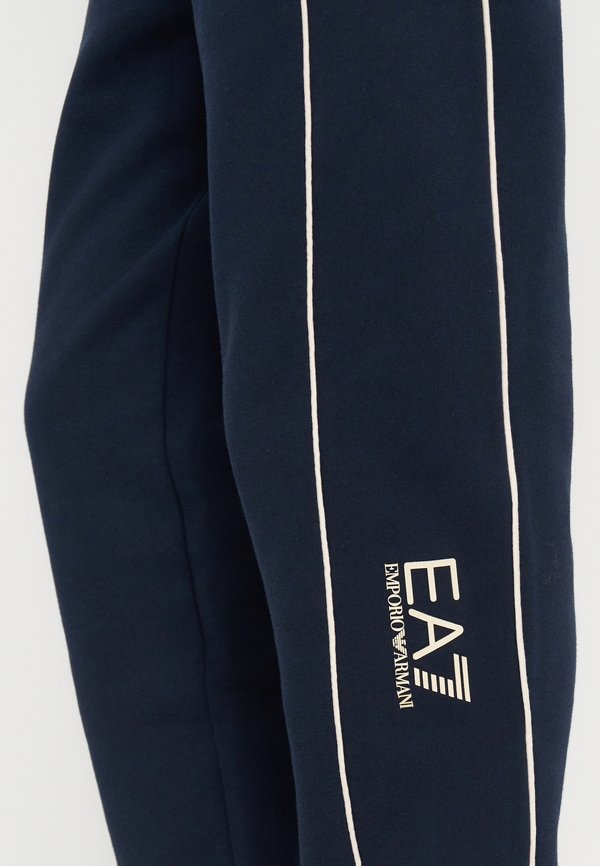 EA7 Emporio Armani