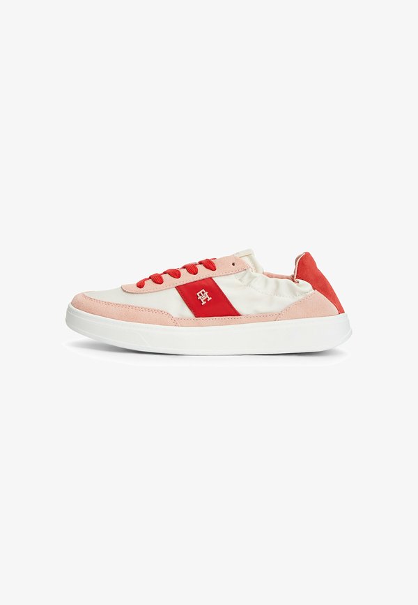 Tommy Hilfiger Trainers - ornamental red porcelain pink