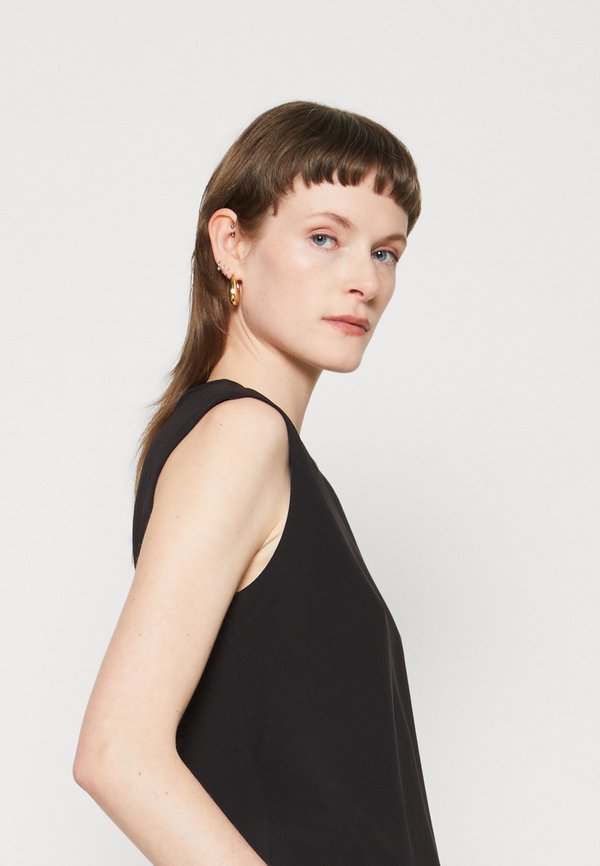 Calvin Klein STRUCTURE SLEEVELESS