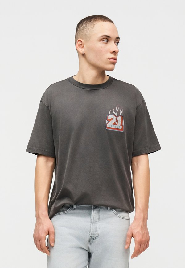 Hollister Co. MUSIC SAVAGE TEE