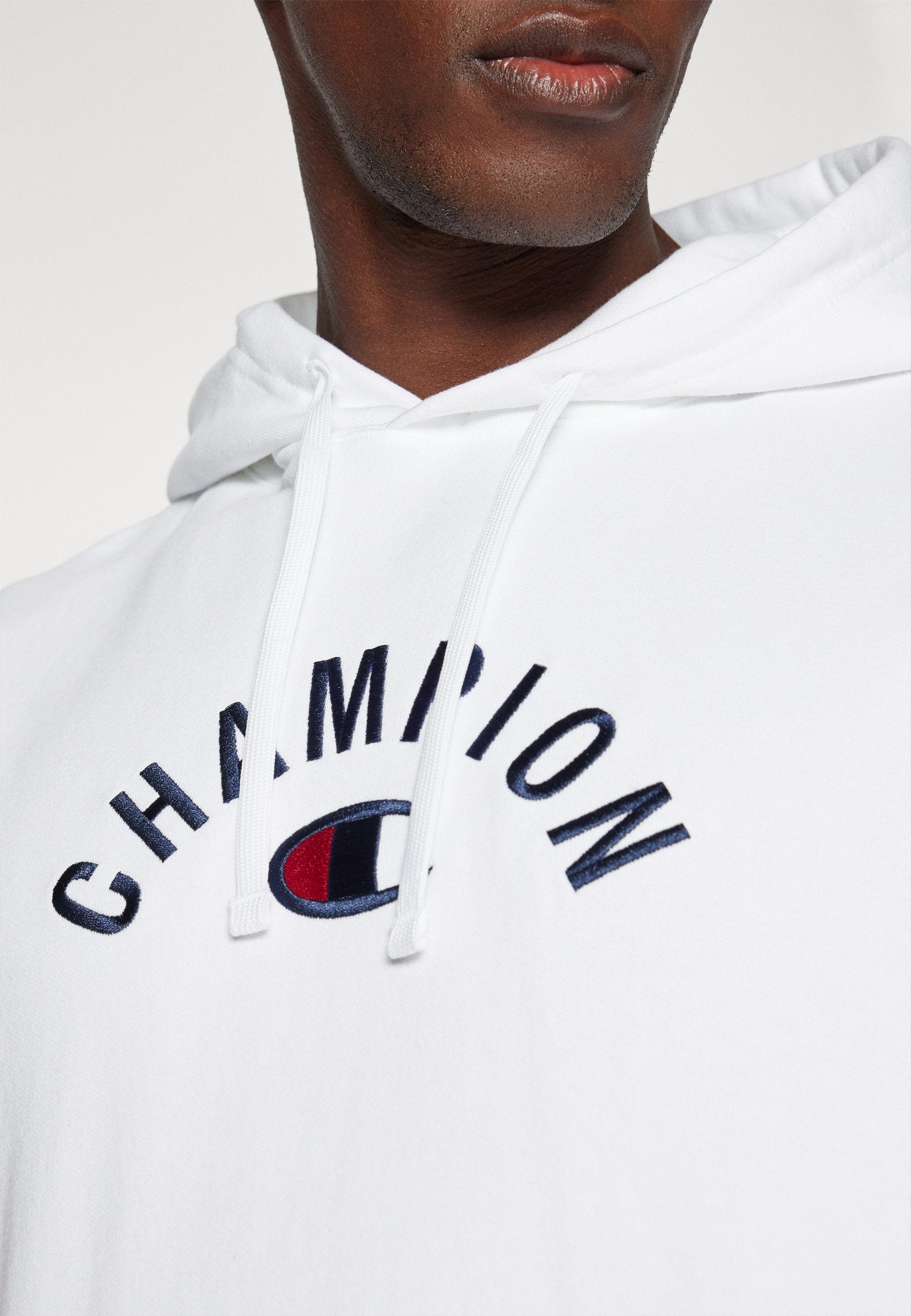 Champion ICONS SLEEVELESS HOODIE WITH CENTRAL LOGO