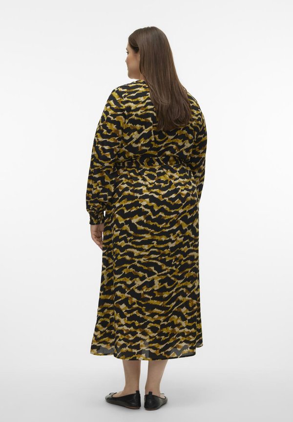 Vero Moda Curve VMCGAIL V NECK DRESS