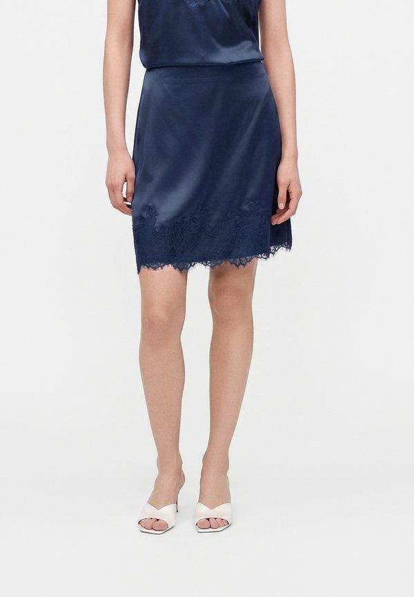 Vero Moda VMSALLY SHORT SKIRT - Mini skirt - navy blazer