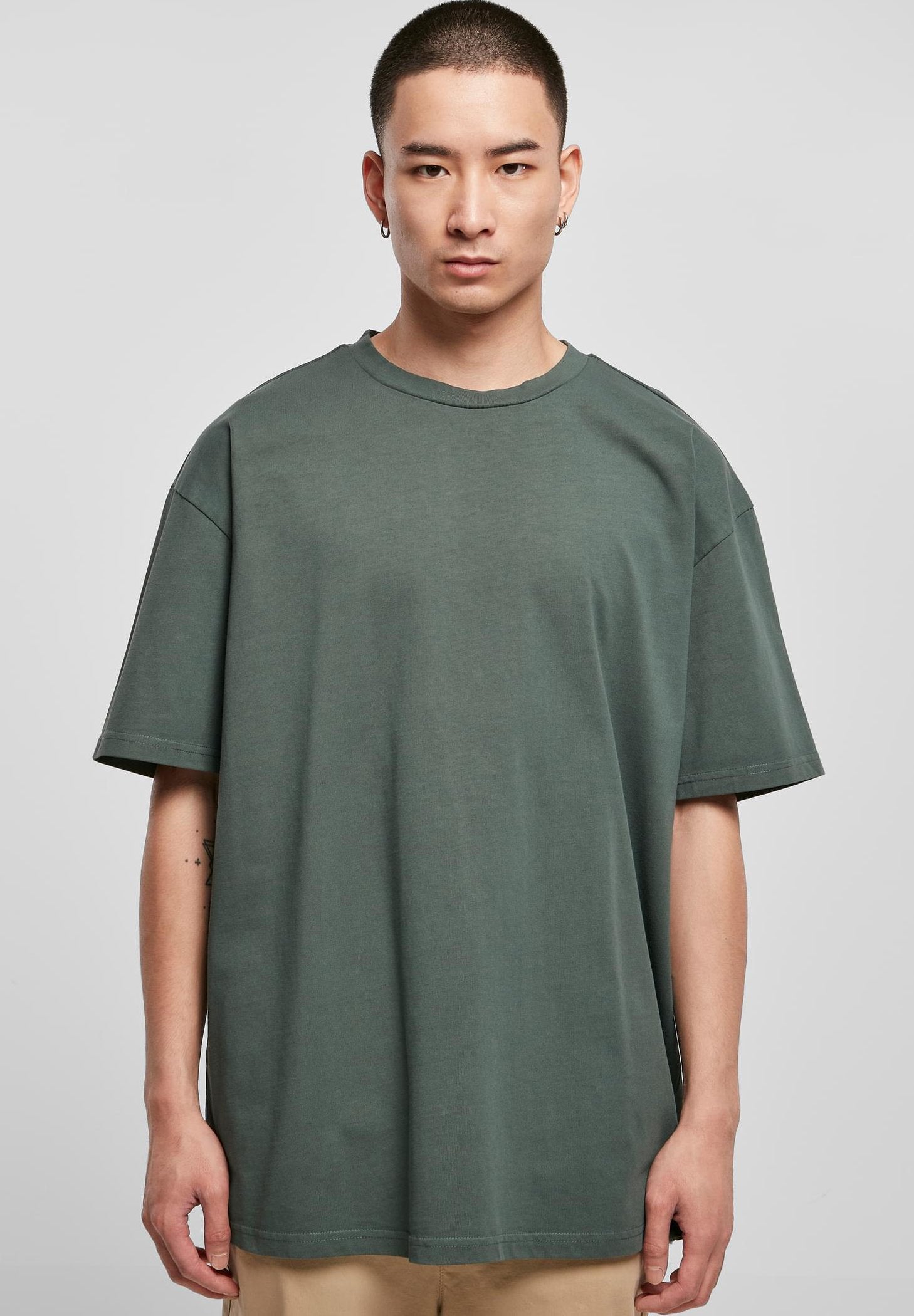 Urban Classics OVERSIZED GARMENT DYE TEE