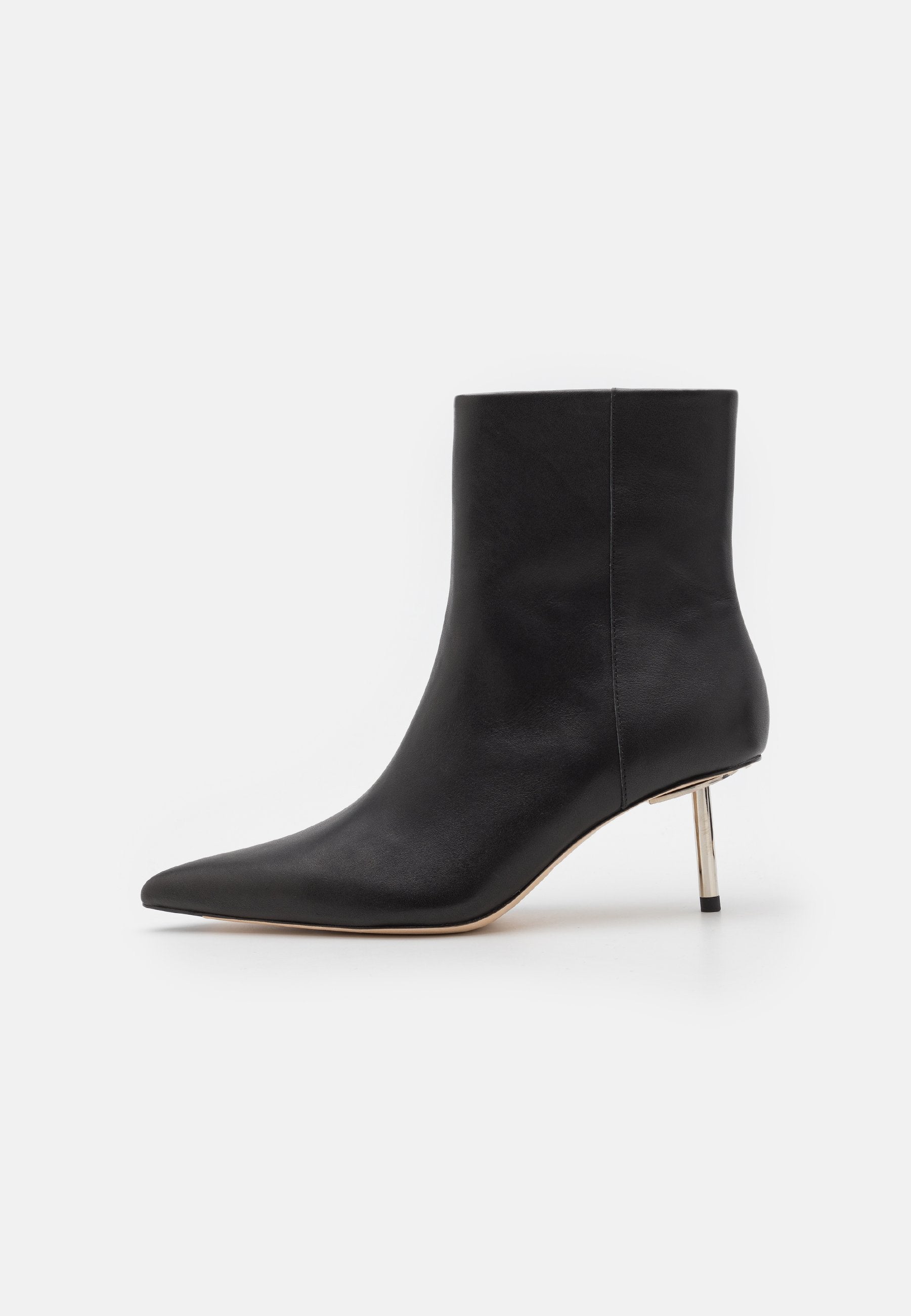 STAND STUDIO MADISON STUDDED BOOT